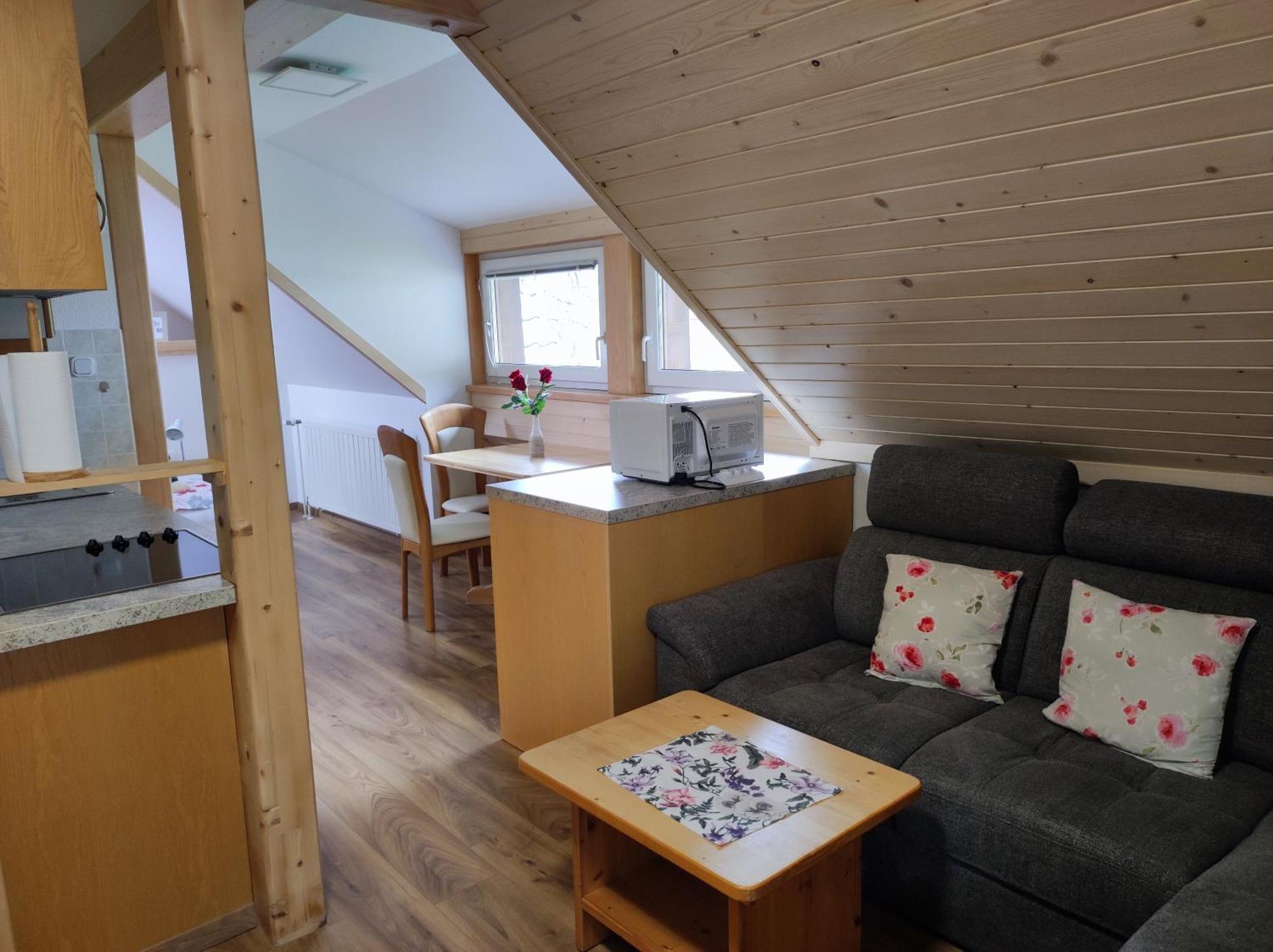 Apartmaji Mojca بوينج المظهر الخارجي الصورة